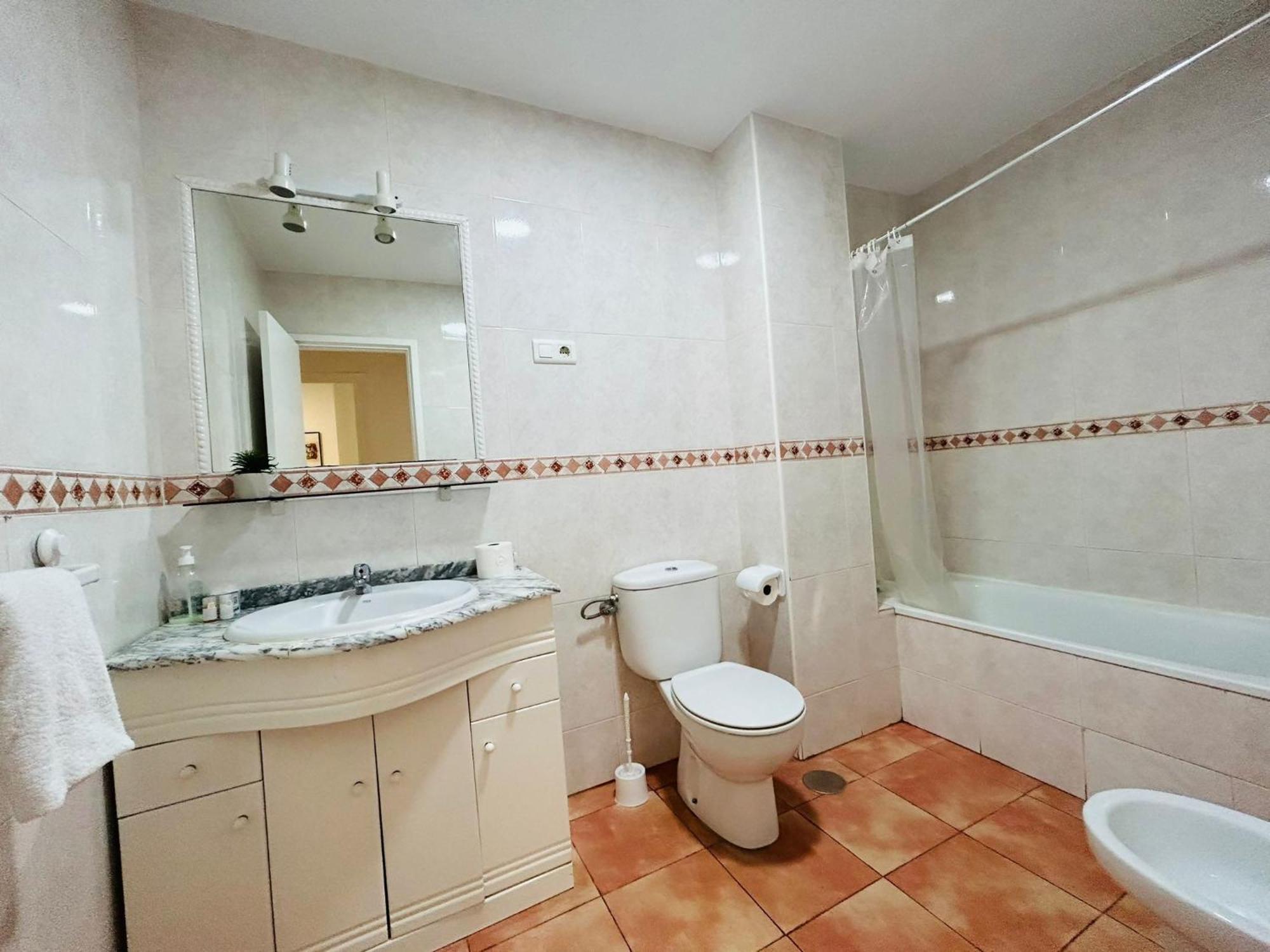 Vialia Piso Centrico Wifi Maria Zambrano Andra Lägenhet Málaga Exteriör bild